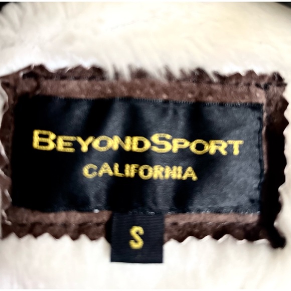 Beyond Sport Genuine suede jacket with faux fur lining sz S - Picture 2 of 4